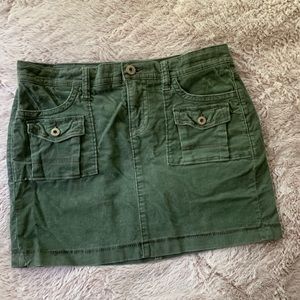 3 for $15 Old Navy Green Mini Corduroy Skirt 8